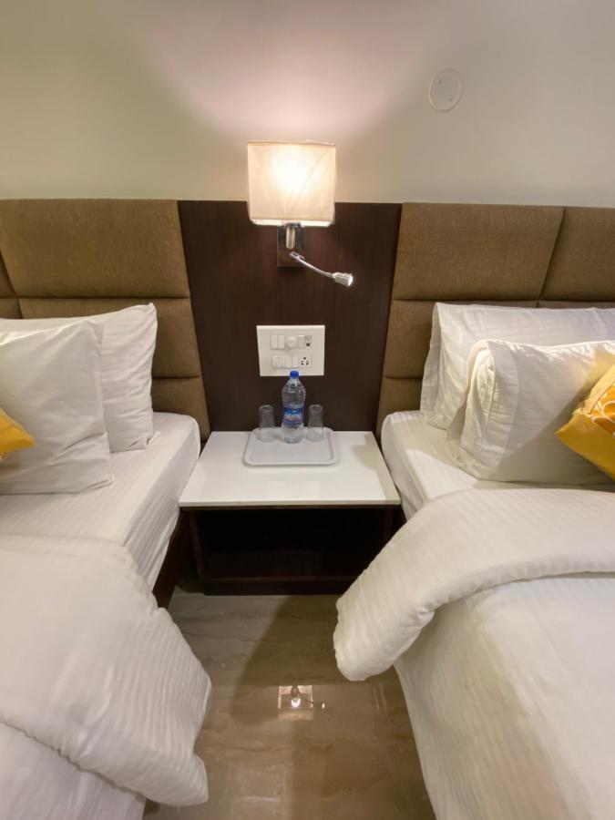 תני Le Shiv Executive Suite מראה חיצוני תמונה