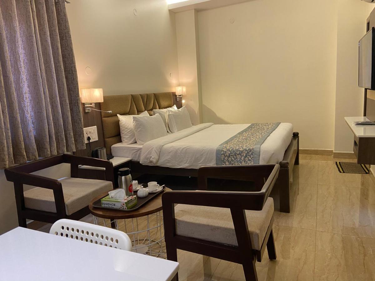 תני Le Shiv Executive Suite מראה חיצוני תמונה