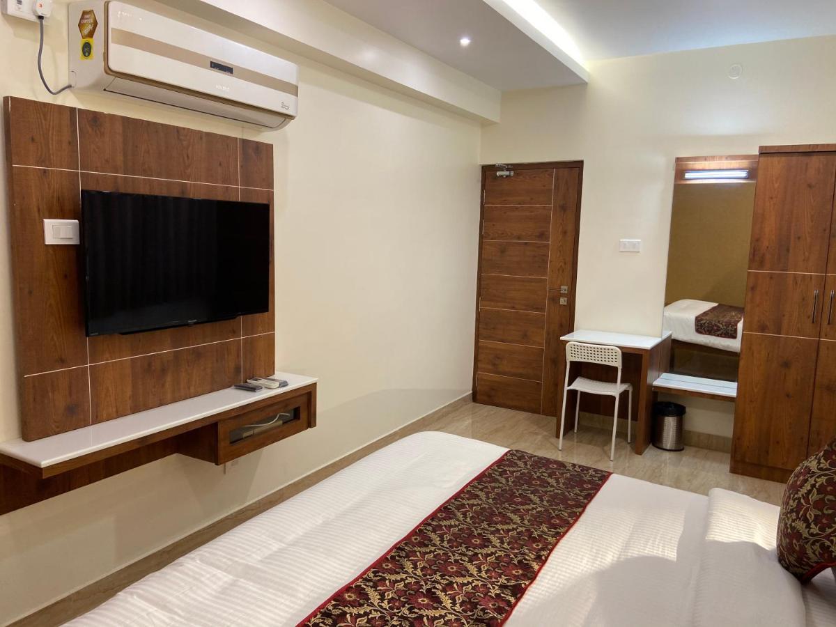 תני Le Shiv Executive Suite מראה חיצוני תמונה