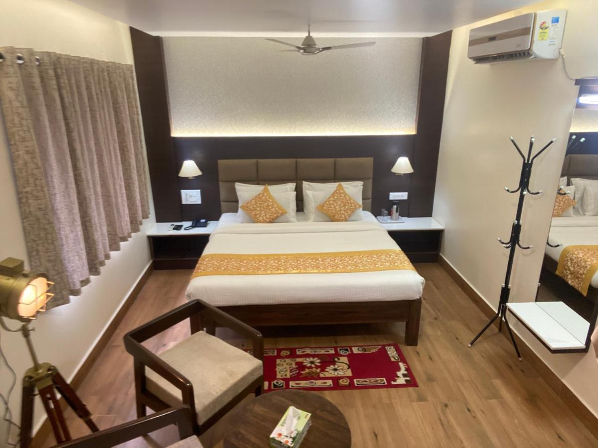 תני Le Shiv Executive Suite מראה חיצוני תמונה
