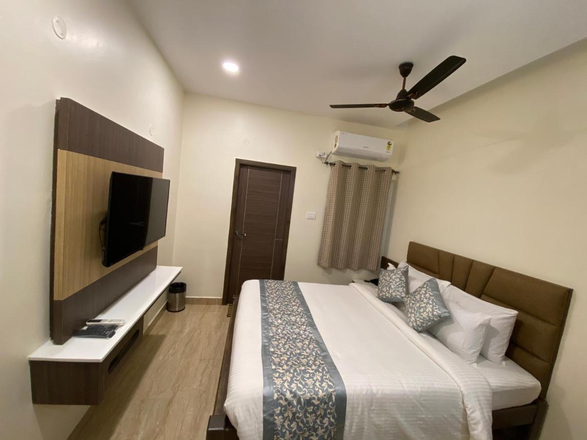 תני Le Shiv Executive Suite מראה חיצוני תמונה