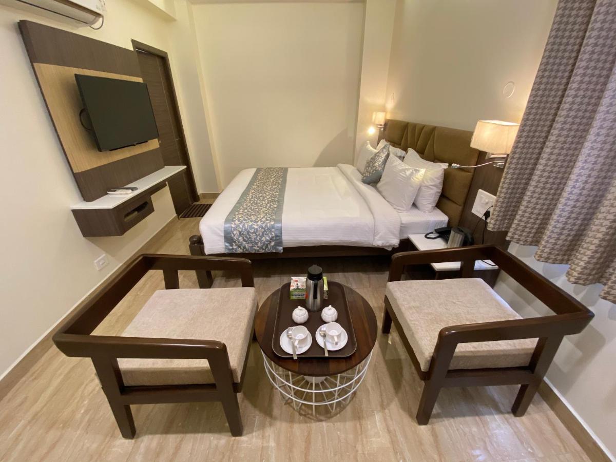 תני Le Shiv Executive Suite מראה חיצוני תמונה