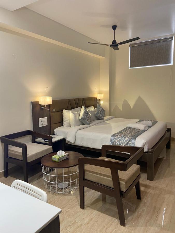 תני Le Shiv Executive Suite מראה חיצוני תמונה