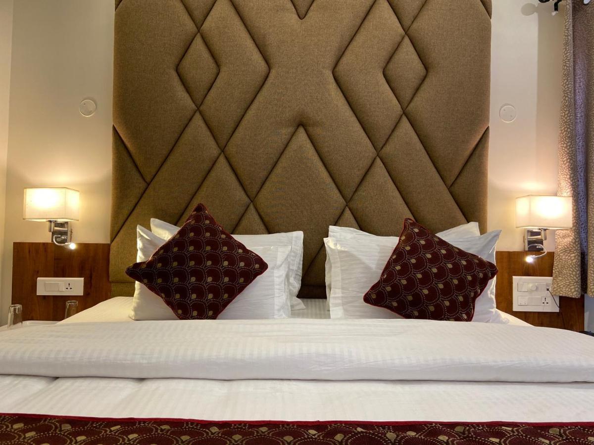 תני Le Shiv Executive Suite מראה חיצוני תמונה