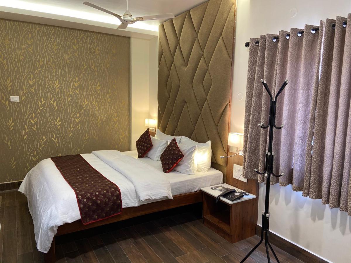 תני Le Shiv Executive Suite מראה חיצוני תמונה