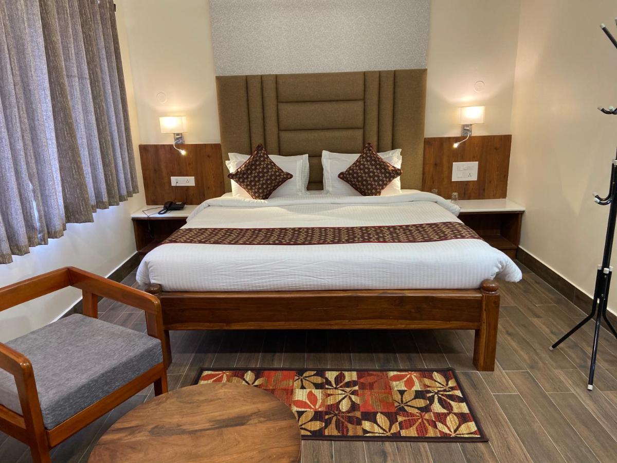 תני Le Shiv Executive Suite מראה חיצוני תמונה