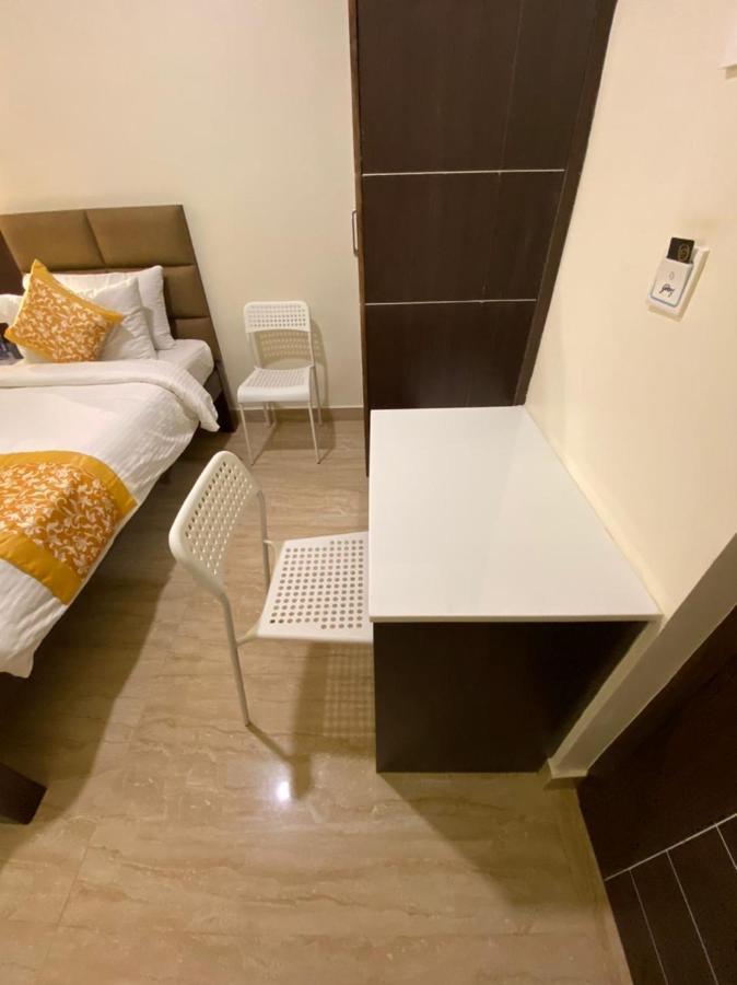 תני Le Shiv Executive Suite מראה חיצוני תמונה