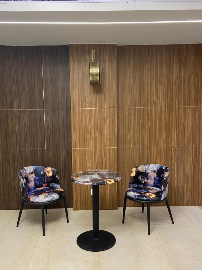 תני Le Shiv Executive Suite מראה חיצוני תמונה