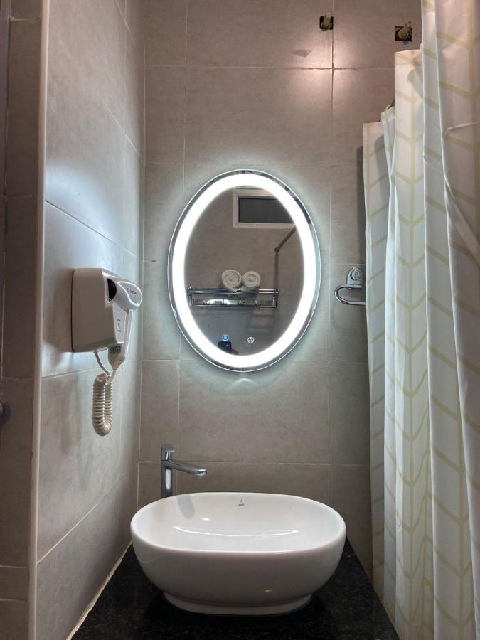 תני Le Shiv Executive Suite מראה חיצוני תמונה